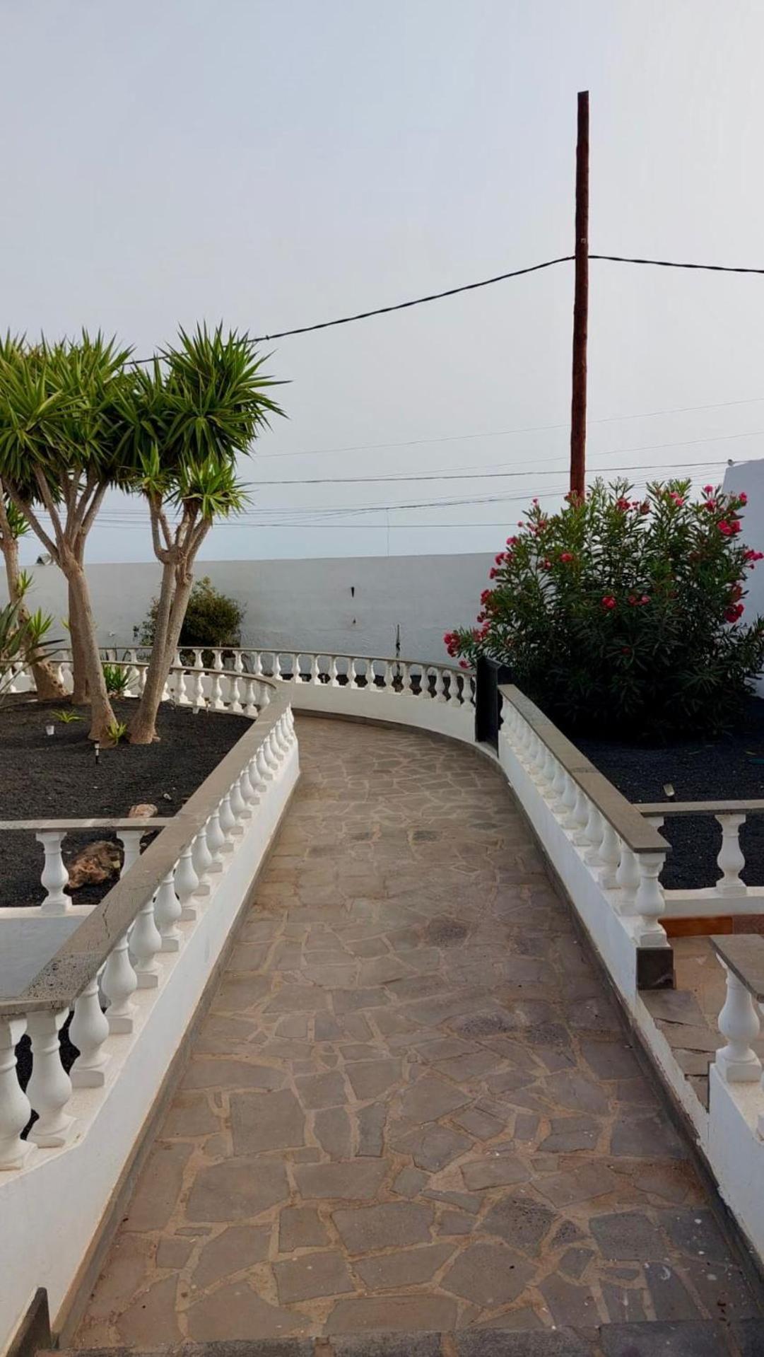 Lanzarote Hostel อาร์เรซิเฟ ภายนอก รูปภาพ